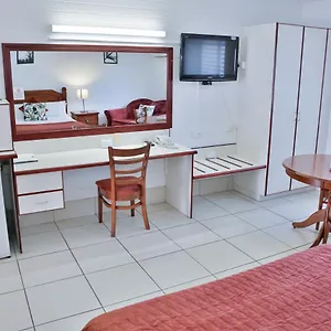 https://central-park-motel.queenslandhotels.net