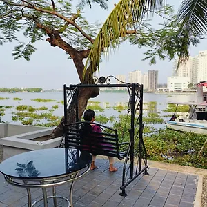 Marina Lounge , Kochi India